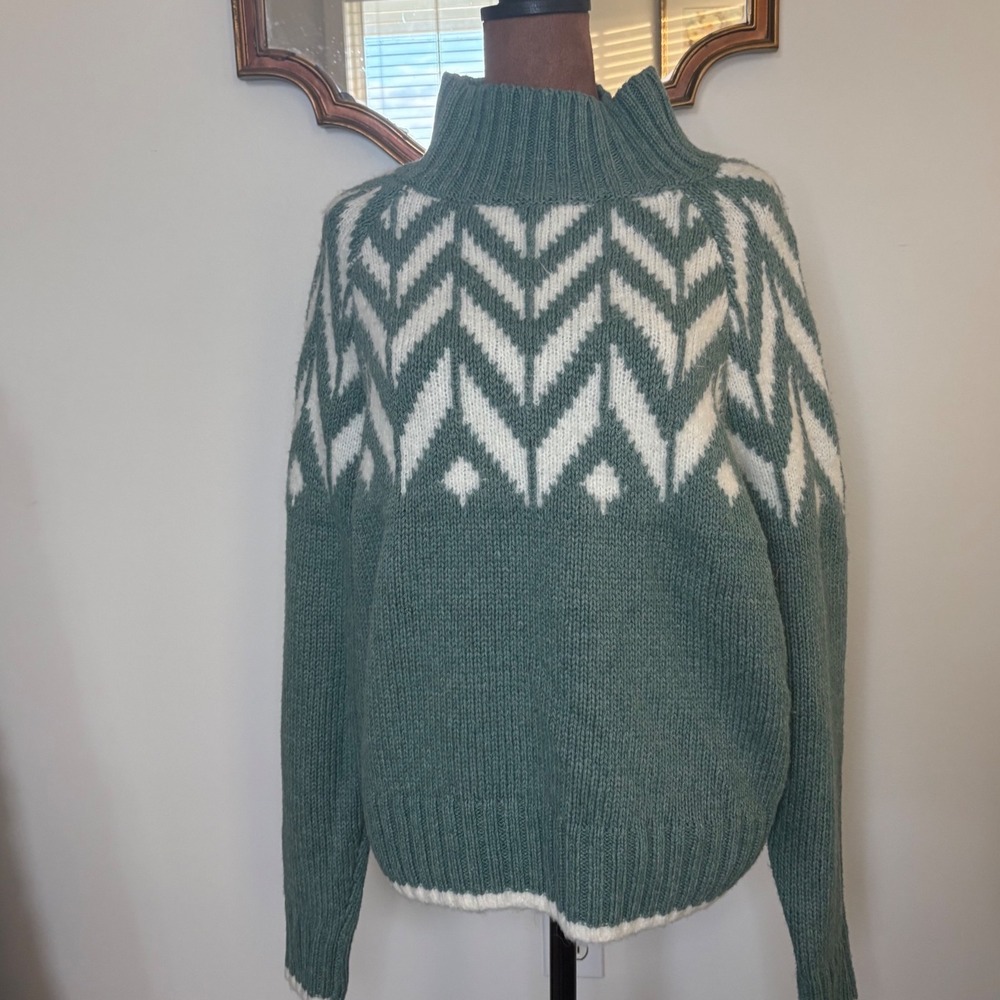 A New Day Womens Medium Green White Chevron Knit Mock Neck‎ Sweater